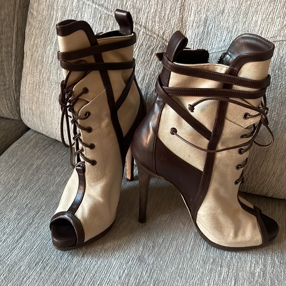 Oscar de la Renta Boots 36 1/2 - Picture 9 of 14